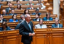 Fernando Queiroga é secretário da bancada do PSD no parlamento